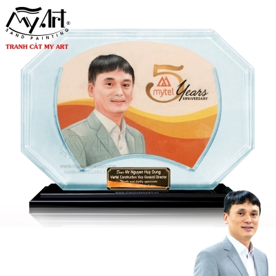 Tranh Cát chân dung Mr. NGUYỄN HUY DŨNG - Phó TGĐ Tổng Cty CP Công trình Viettel.