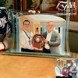 ÔNG HOÀNG TUẤN DUY Chủ tịch Tập đoàn IPM Việt Nam - Trao tặng bức tranh cát cho - ÔNG HIROSHI YASUJIMA - Chủ tịch Tập đoàn Maruto (Nhật bản)