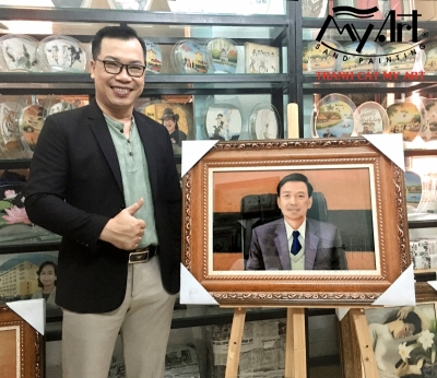Tranh Cát Chân dung: ÔNG LÊ QUANG TRUNG - Giám đốc Sở xây dựng Tỉnh Lâm Đồng